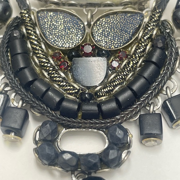 Ayala Bar Full Moon Pin - Picture 2 of 8